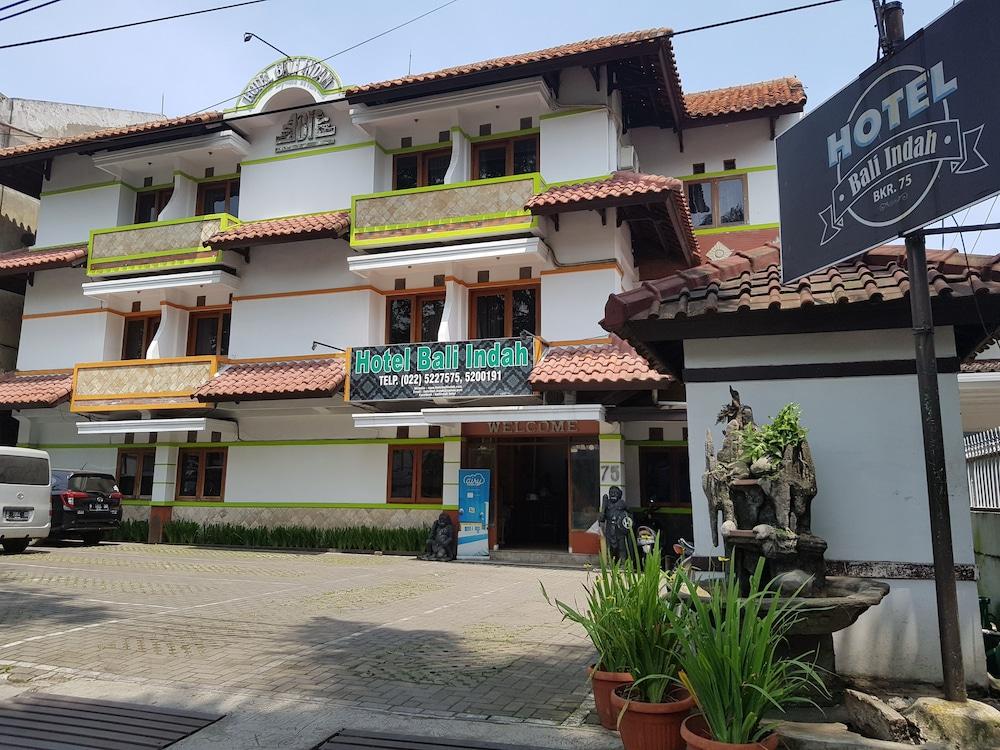 Oyo 1945 Hotel Bali Indah Bandung Exterior foto