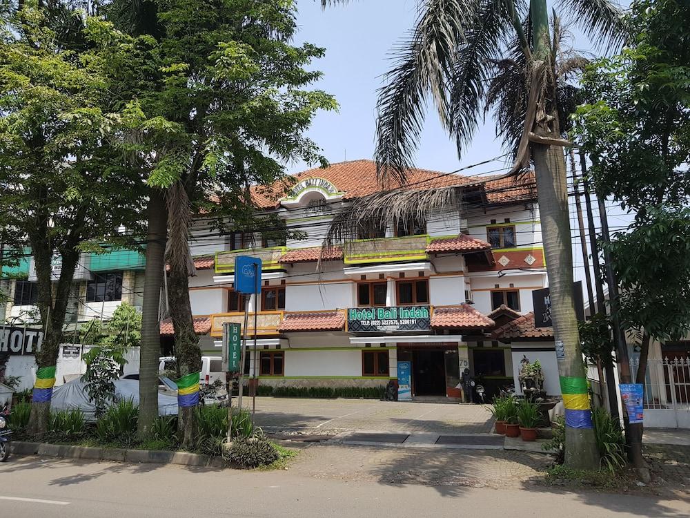 Oyo 1945 Hotel Bali Indah Bandung Exterior foto