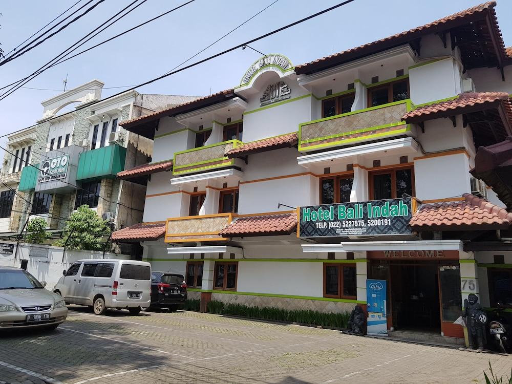 Oyo 1945 Hotel Bali Indah Bandung Exterior foto